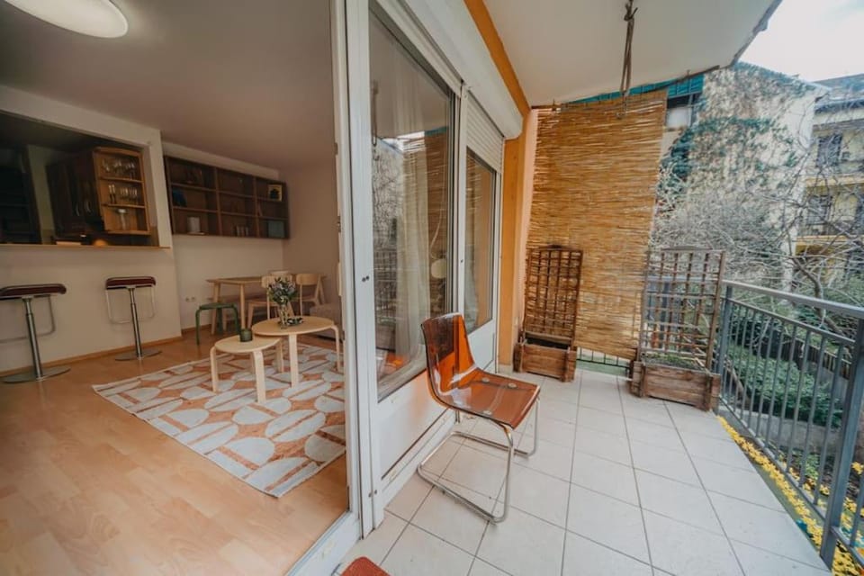 Day, Balcony/Terrace