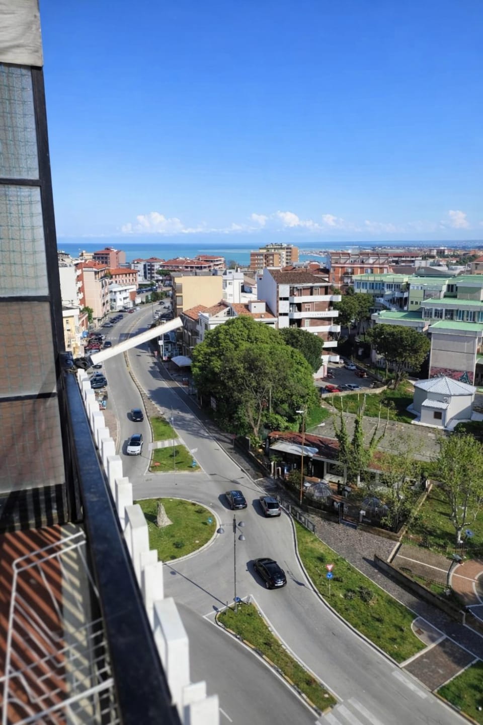 City view, Sea view
