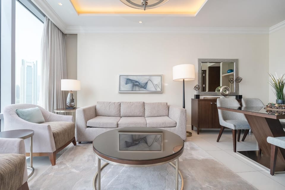 Living room, Seating area, Dining area