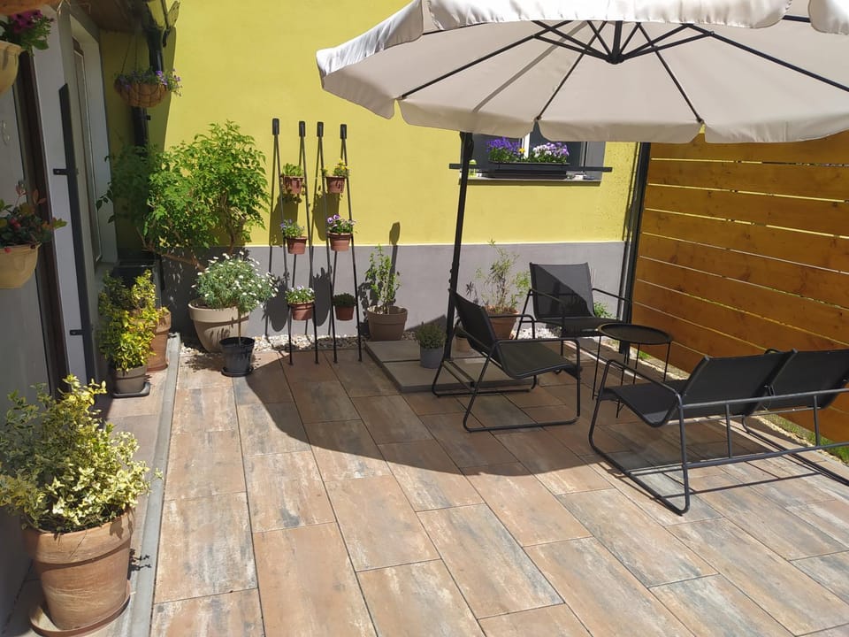 Garden, Balcony/Terrace, Seating area, Internal: Not applicable to any particular room