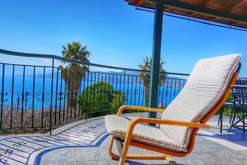 2 bedroom Palm Retreat sea & mountain view Villa in Peloponnese, Western Greece and the Ionian