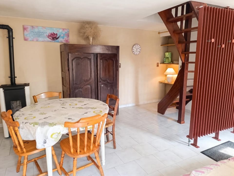 Charmante Maison près de Veyreau avec Vue sur Montagne House in Auvergne-Rhône-Alpes