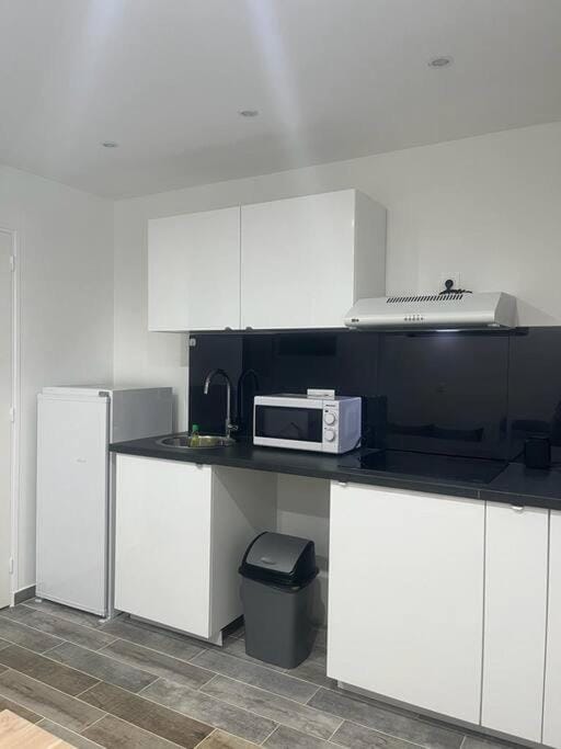 JolyStudio indépendant CDG/PARC D'EXPO VILLEPINTE/PARIS Apartment in Île-de-France