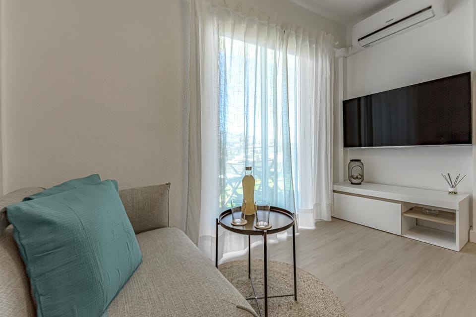 TV and multimedia, Living room, Photo of the whole room