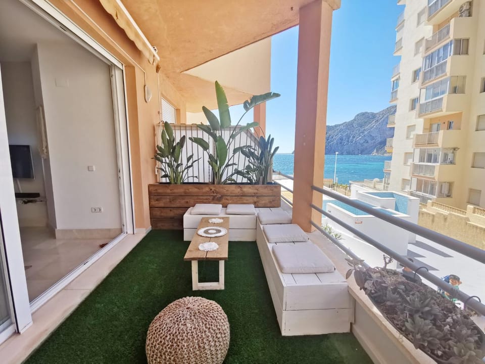 Patio, View (from property/room), Balcony/Terrace, Mountain view, Sea view, Sea view