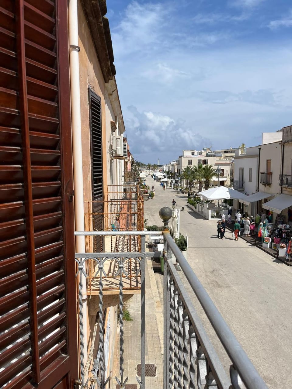Property building, View (from property/room), Location
