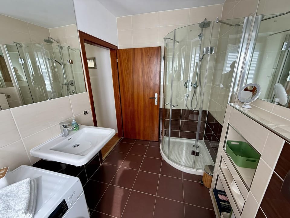 Shower, washing machine