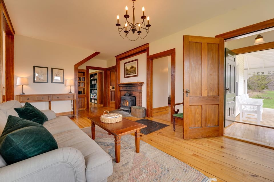 17-Acre Vermont Escape w/ Panoramic Mountain Views House in Cavendish