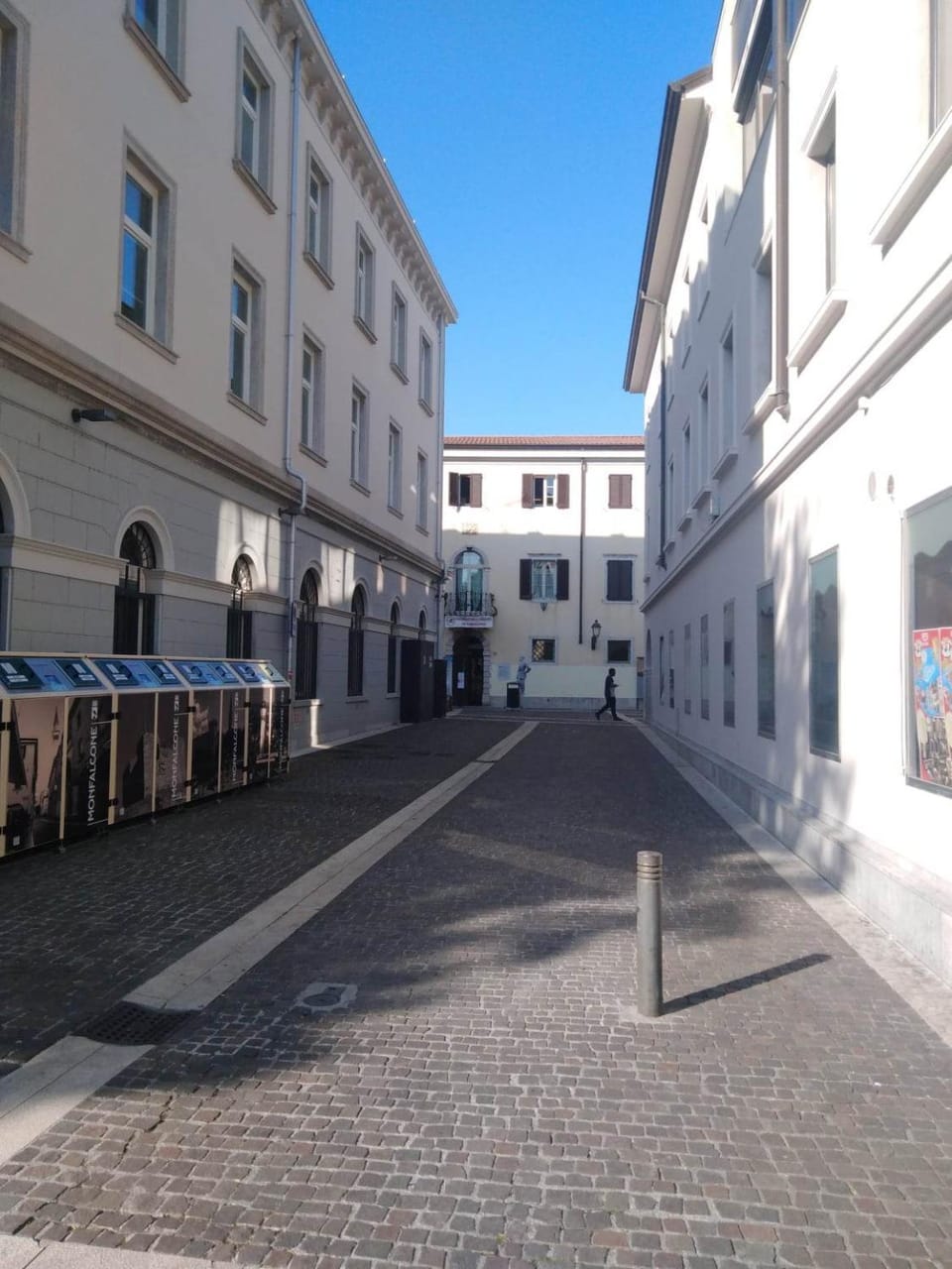 Neighbourhood, Street view, Location