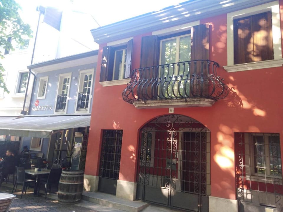Property building, Neighbourhood, Street view