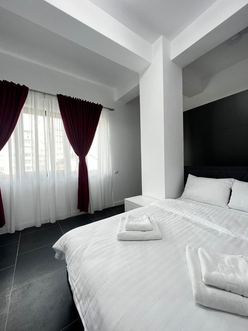 Bed, Photo of the whole room, Bedroom, towels