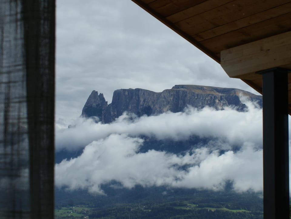 Natural landscape, View (from property/room), Balcony/Terrace, Landmark view, Mountain view
