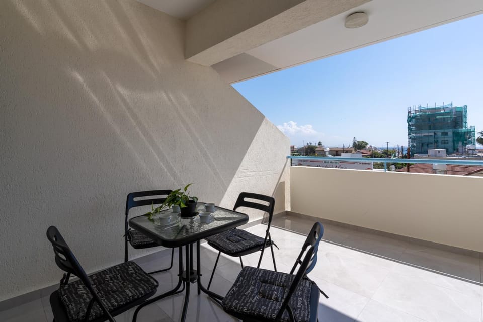 View (from property/room), Balcony/Terrace, Seating area
