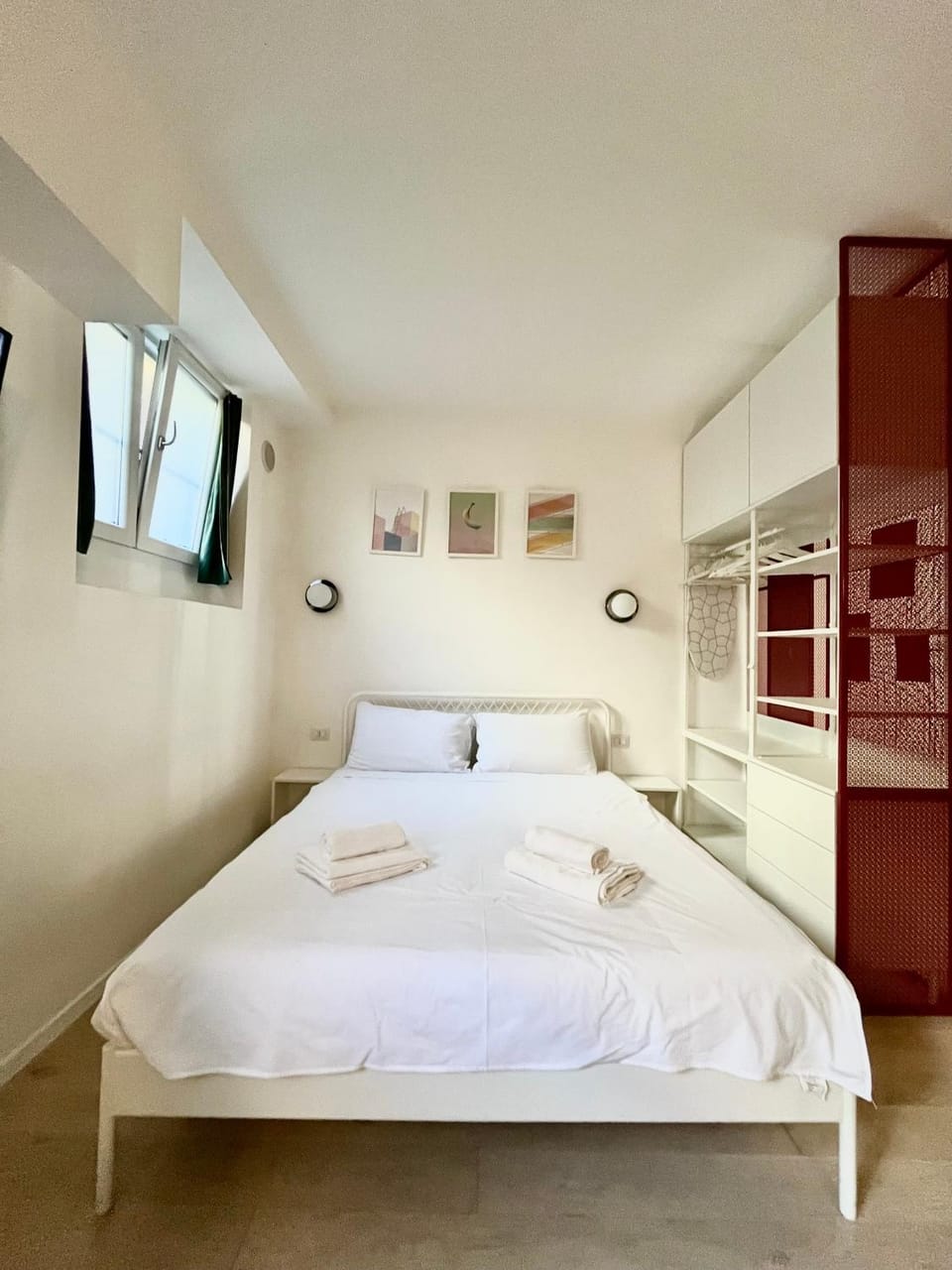 Bedroom, wardrobe