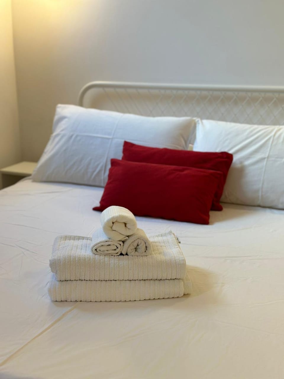 Bedroom, towels