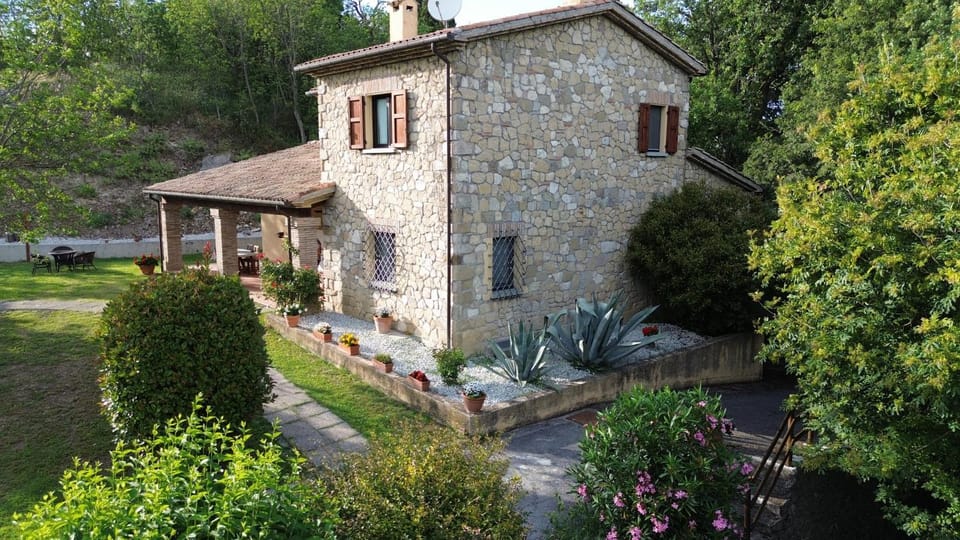 Property building, Spring, Day, Garden, Garden view