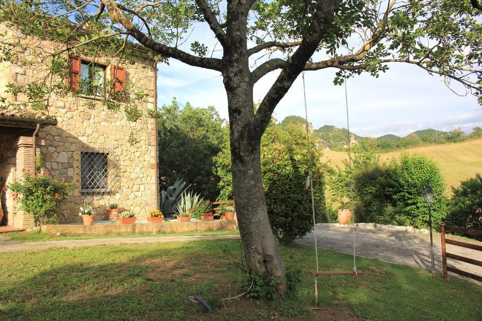 Property building, Spring, Day, Natural landscape, Garden, Garden view