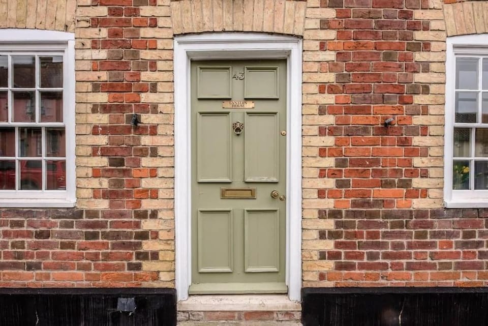 Lantern Cottage, Debenham House in Mid Suffolk District
