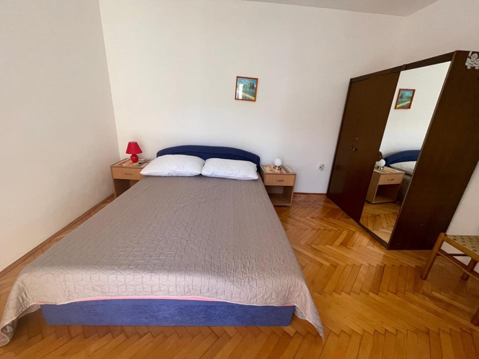 Bed, Bedroom, wardrobe