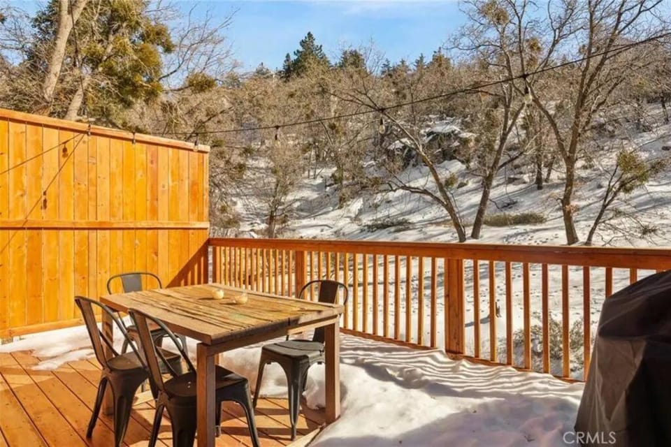 Le Chalet of Arrowbear Lake Chalet in Arrowbear Lake