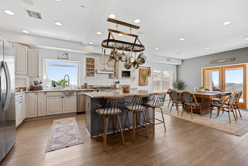 Mountaintop Ramona Home Private Pool, Near Lake! House in Poway