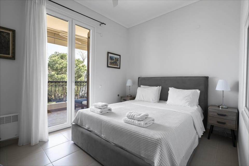 Hanioti Seabird by Luxlikehome Villa in Halkidiki