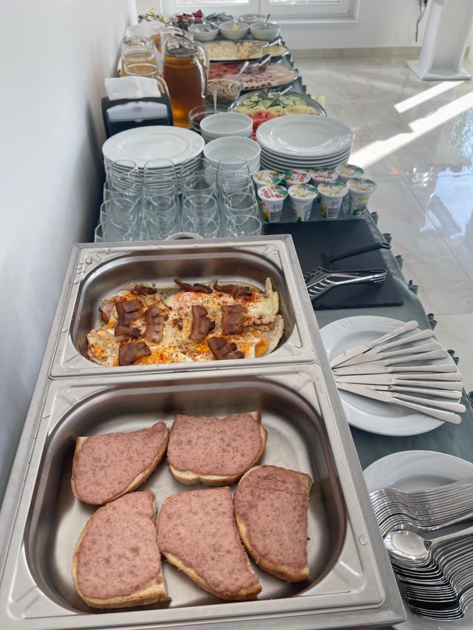 Breakfast, Buffet breakfast