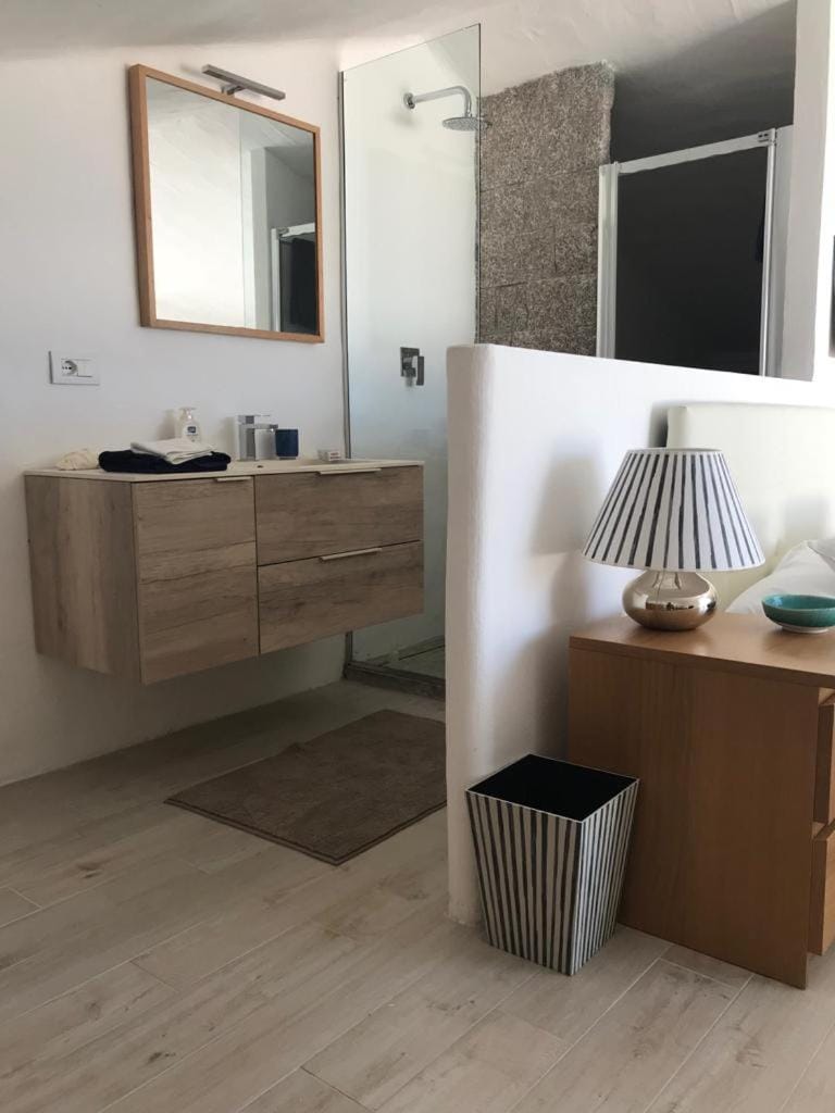 Bathroom, hair dresser, washing machine