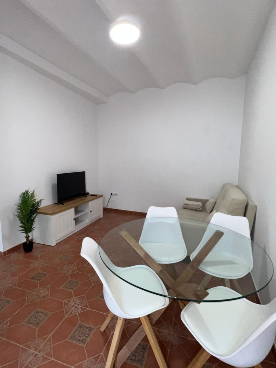 Communal lounge/ TV room, Dining area
