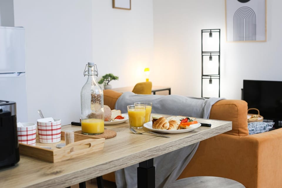 LE MONDRIAN - Hôtel de ville - Confort - Paisible - Wi-Fi Apartment in Saint-Étienne