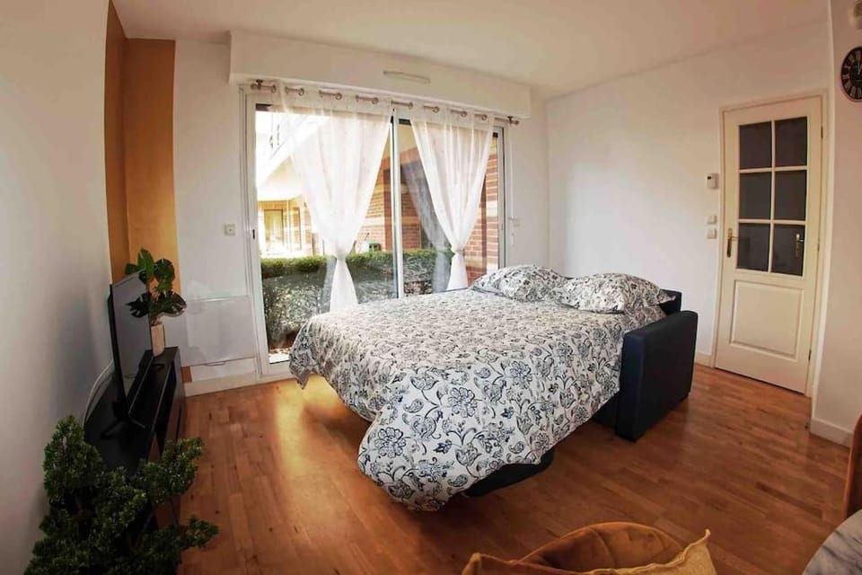 Suite George 5 + parking prive et securise Apartment in Arras