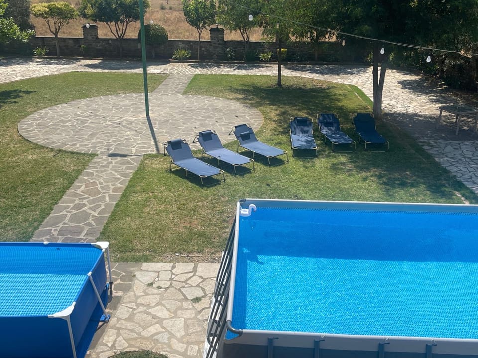 Garden, Swimming pool, Swimming pool