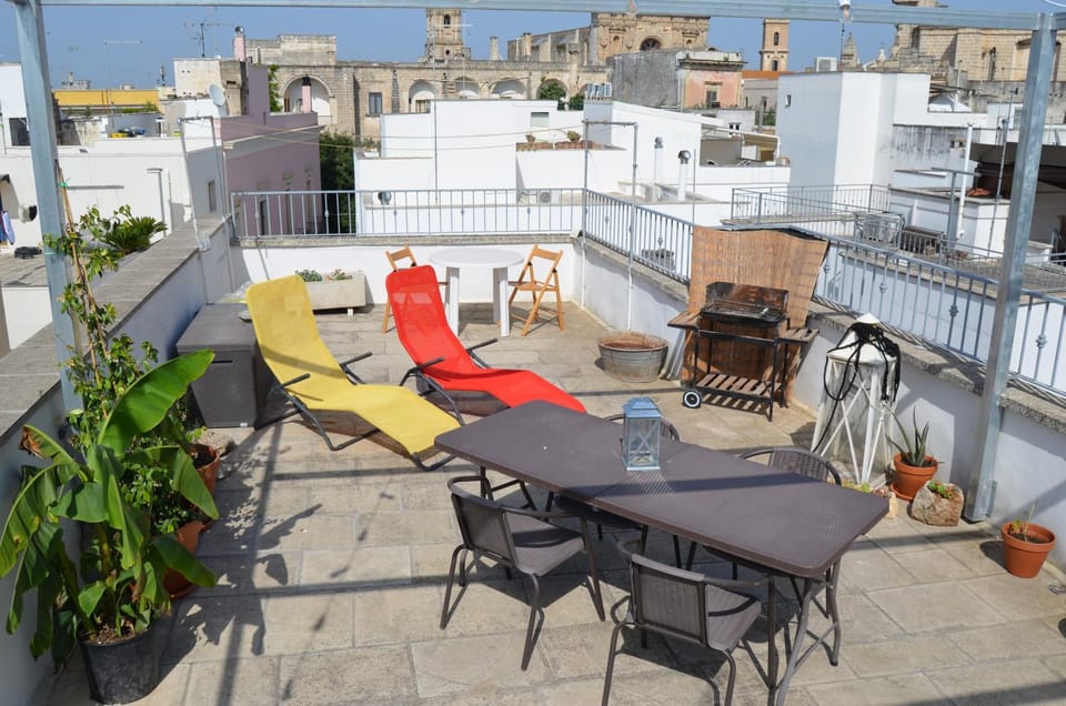 View (from property/room), Seating area, City view, sunbed
