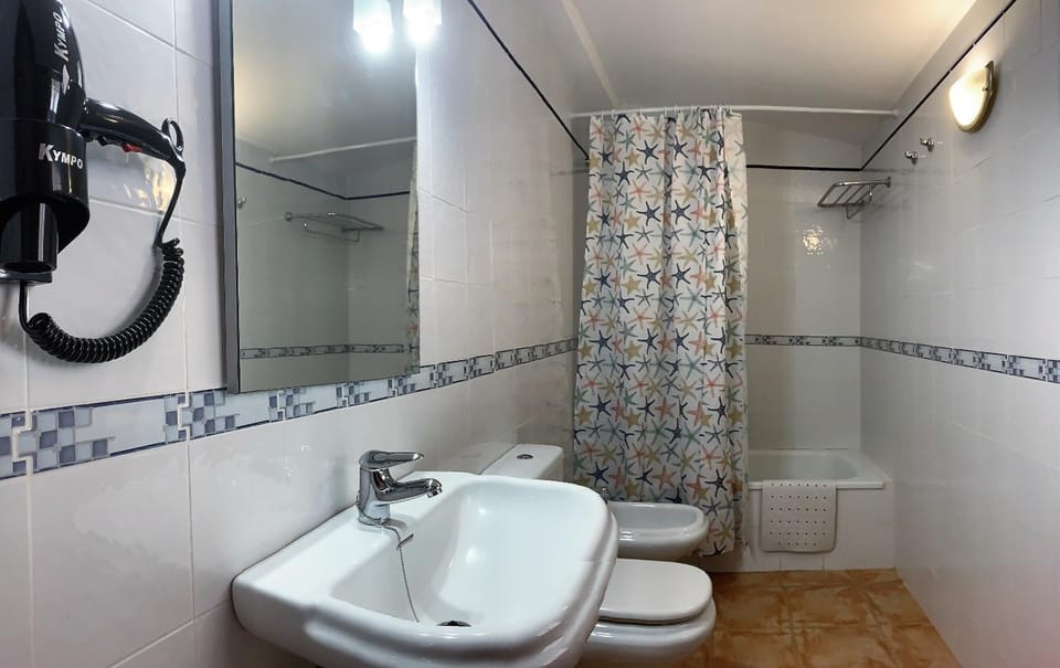 Toilet, Bathroom, Bath, towels