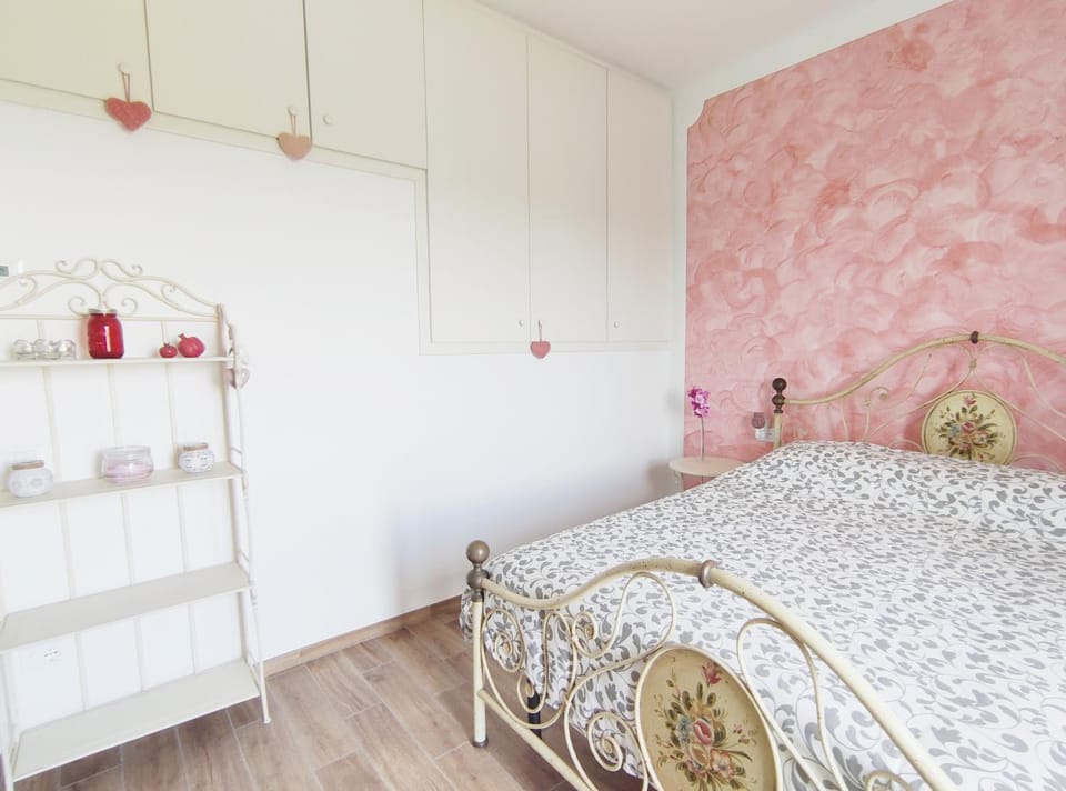 Bedroom, wardrobe