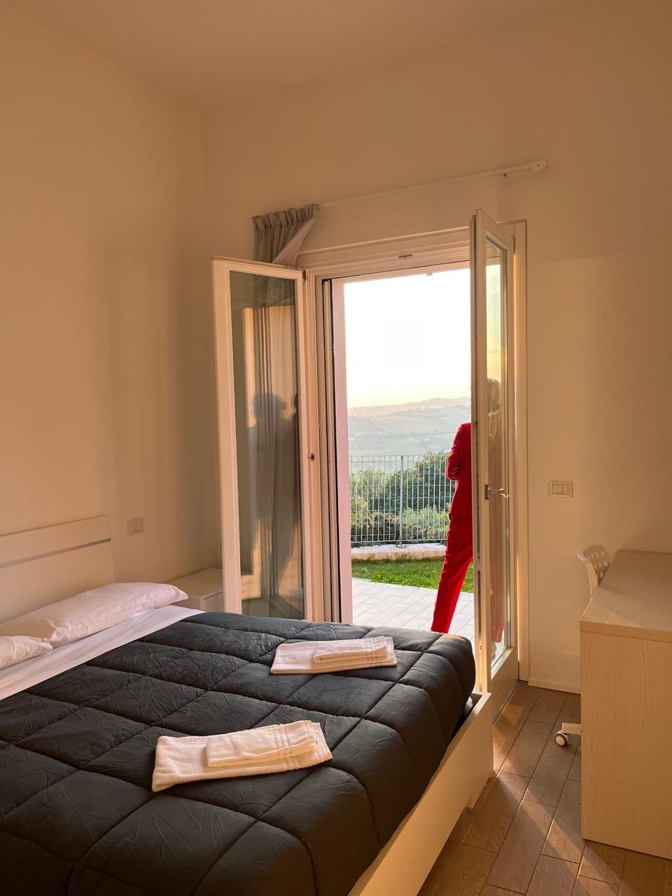 Bed, Natural landscape, Bedroom, towels