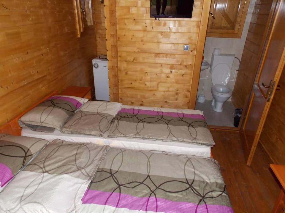 Bed, Bathroom, Photo of the whole room, Bedroom