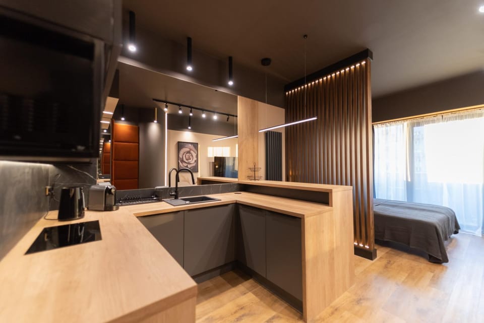 Kitchen or kitchenette