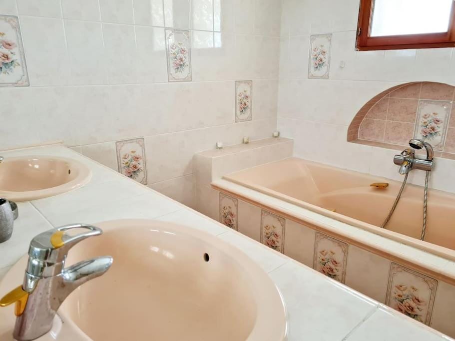 Bathroom, Bath