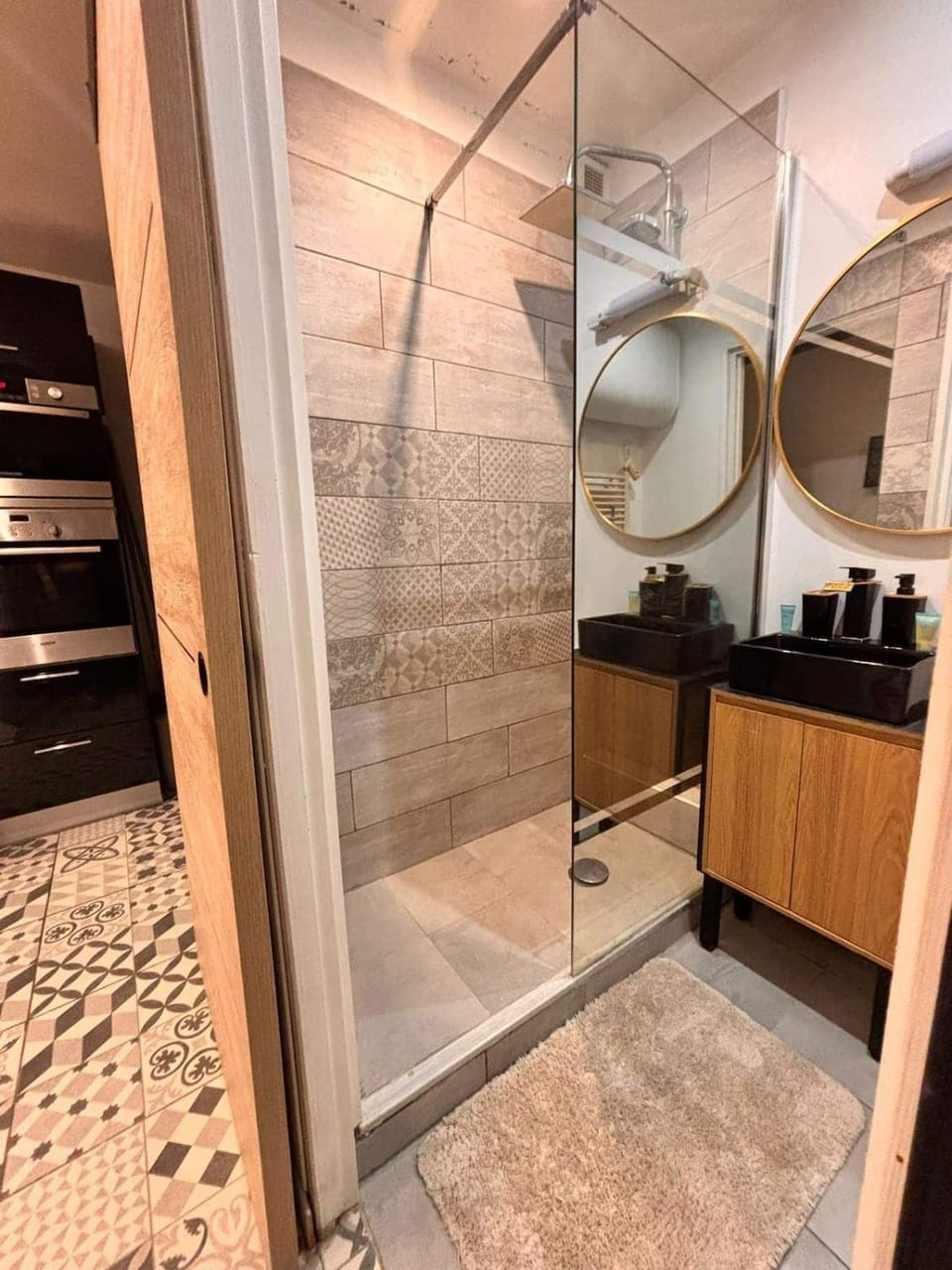 Shower, Bathroom