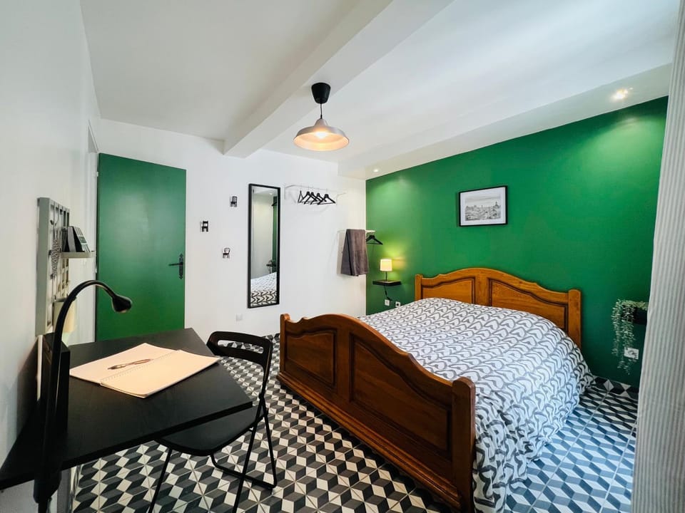Escale Rétro & Chic à Thiers Centre Apartment in Thiers