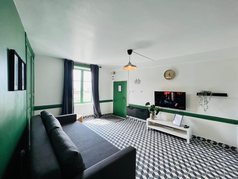 Escale Rétro & Chic à Thiers Centre Apartment in Thiers