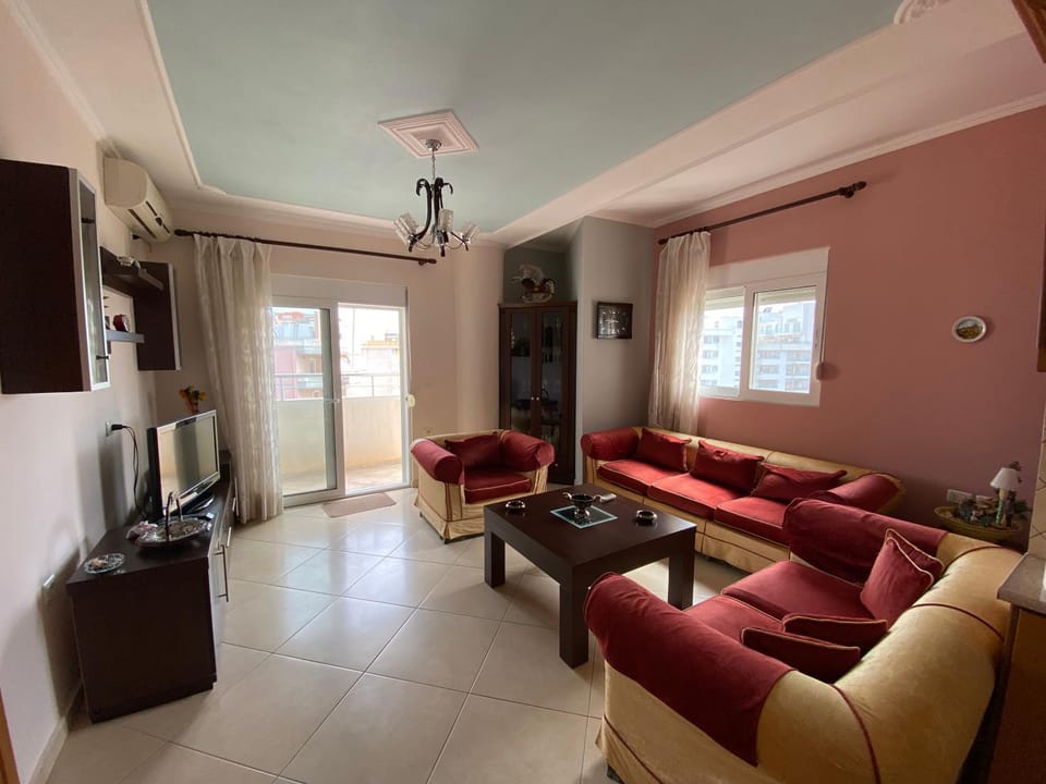 TV and multimedia, Living room, Seating area, air conditioner