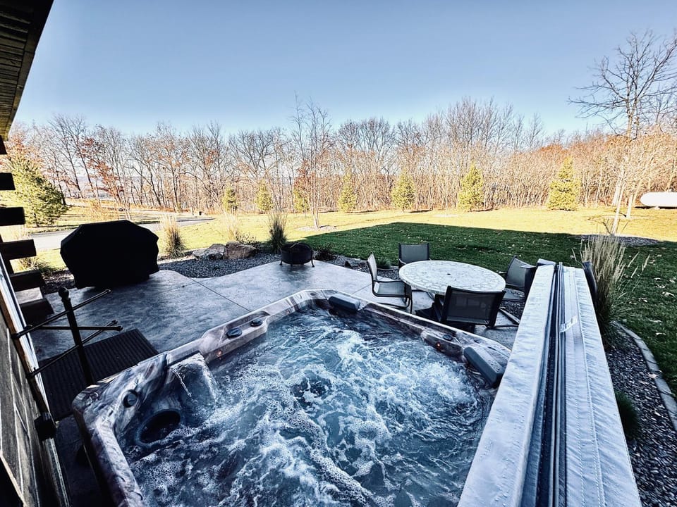 Natural landscape, Hot Tub