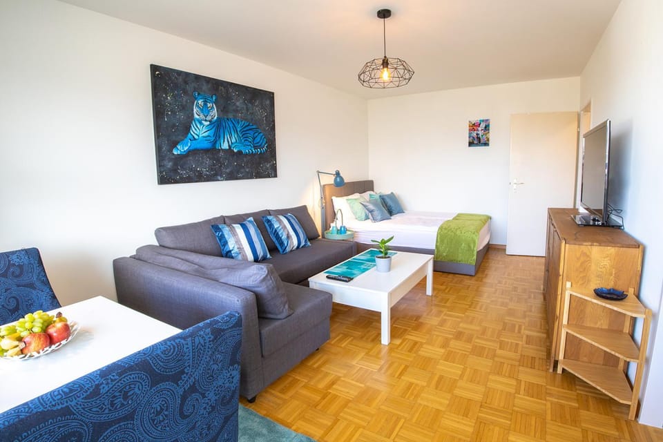 Living room, Seating area, Dining area, Bedroom