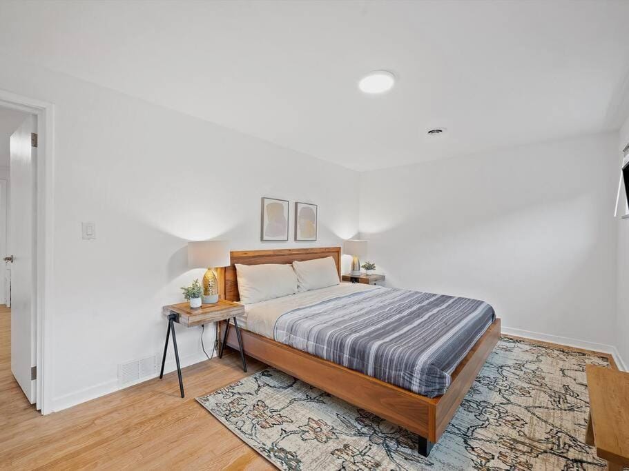 Stylish and Modern 2Bdr Apartment in Millvale/Lawrenceville Apartment in Pittsburgh