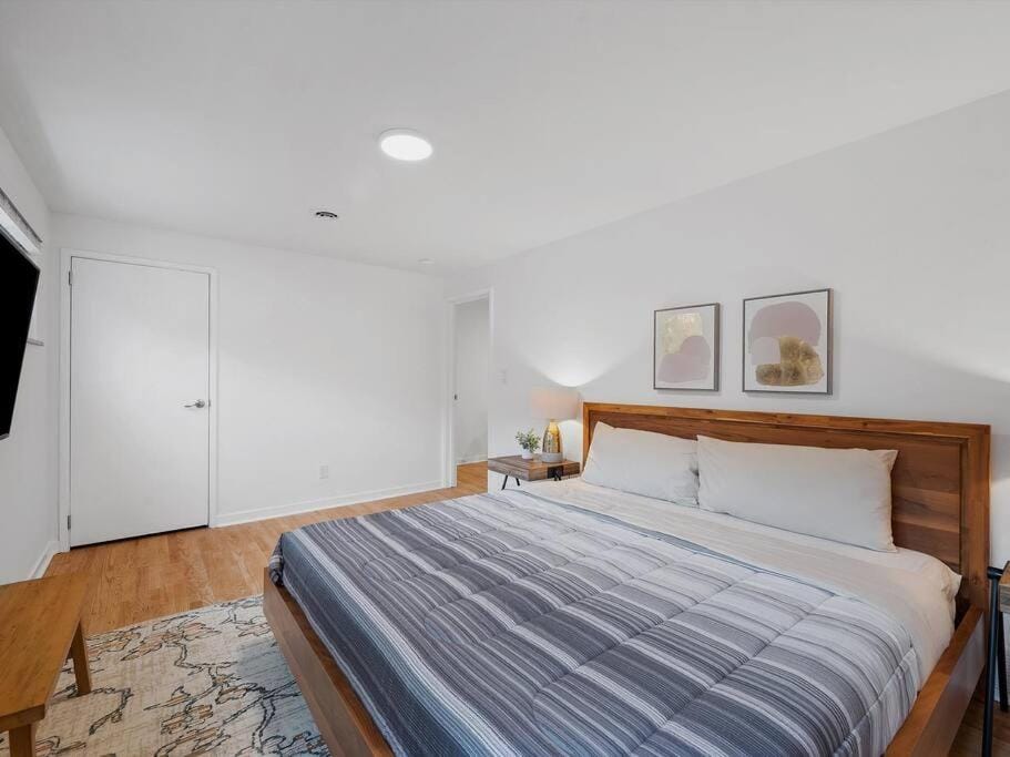 Stylish and Modern 2Bdr Apartment in Millvale/Lawrenceville Apartment in Pittsburgh