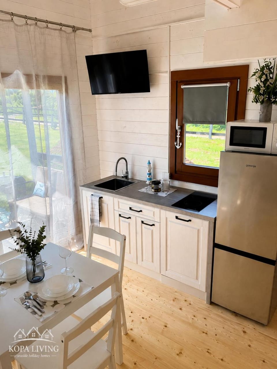 TV and multimedia, Kitchen or kitchenette, Dining area