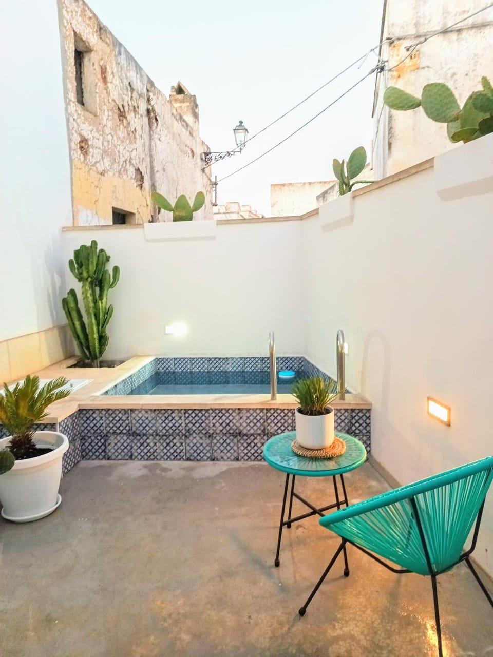 Natural landscape, View (from property/room), Balcony/Terrace, Swimming pool