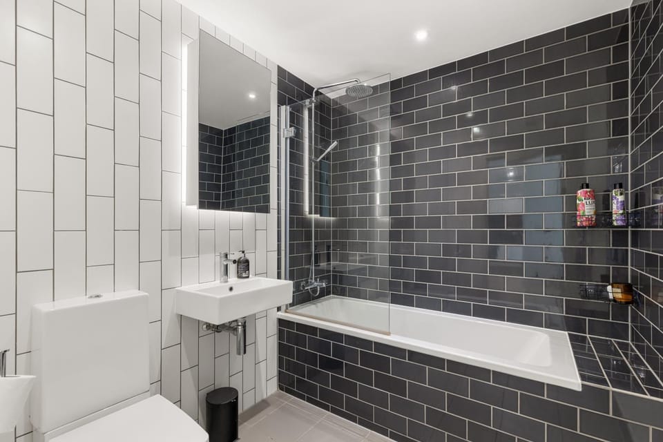 Shower, Bath